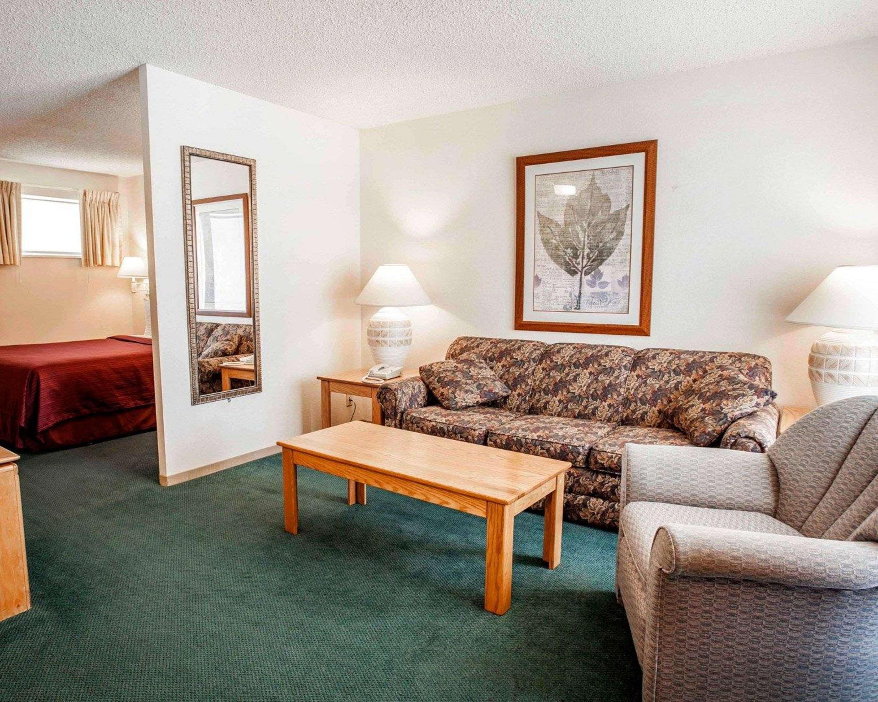 Quality Inn & Suites Bremerton Near Naval Shipyard Kültér fotó